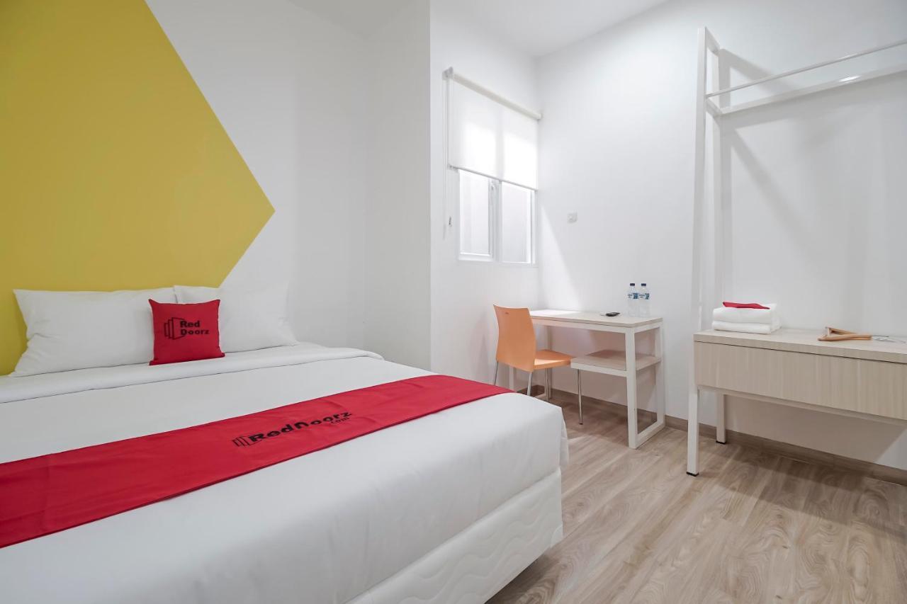 Reddoorz Plus @ Catania Lrt Cinde Palembang Luaran gambar